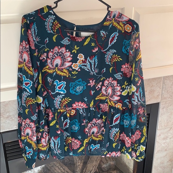 Floral Blouse Bundle - Picture 5 of 7